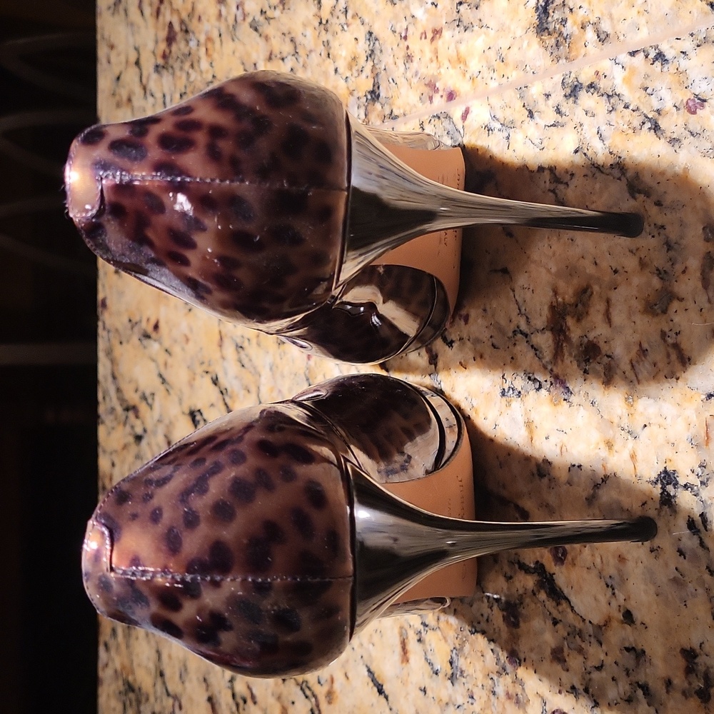 Jimmy Choo patent leather heels - Picture 3 of 4